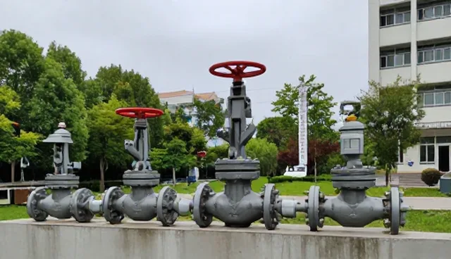 机械设备技术咨询：常见误区分析与应对策略